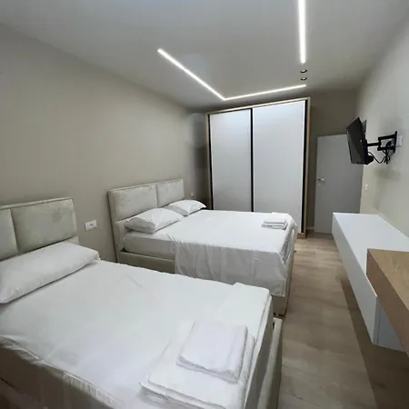 Modern Deluxe Diar *