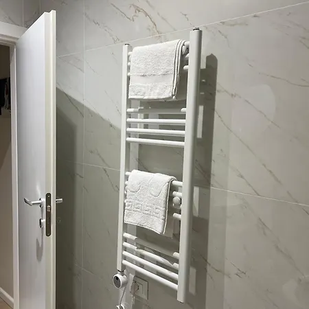 Modern Deluxe Diar Apartment *