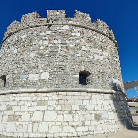 Modern Deluxe Diar *