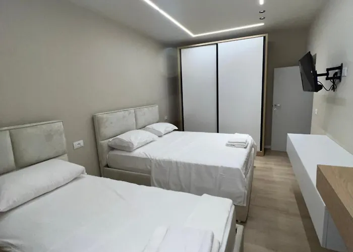 Modern Deluxe Diar *